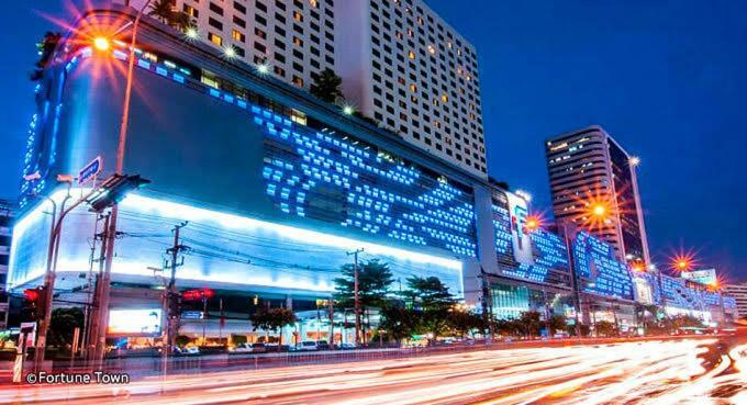 R9 Bangkok Hotell Exteriör bild